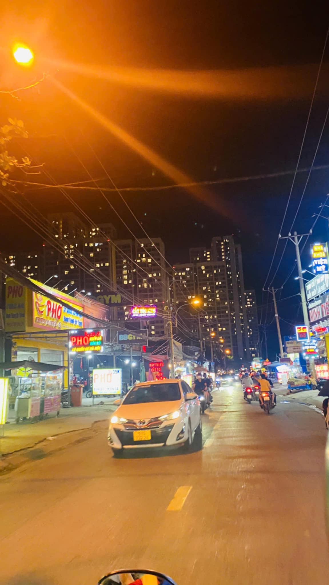 Phong chuyên nhà phố giá rẻ TPHCM