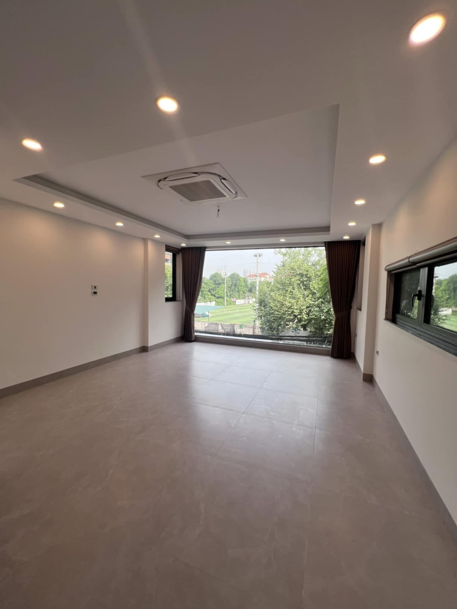 68m2