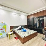 62m2
