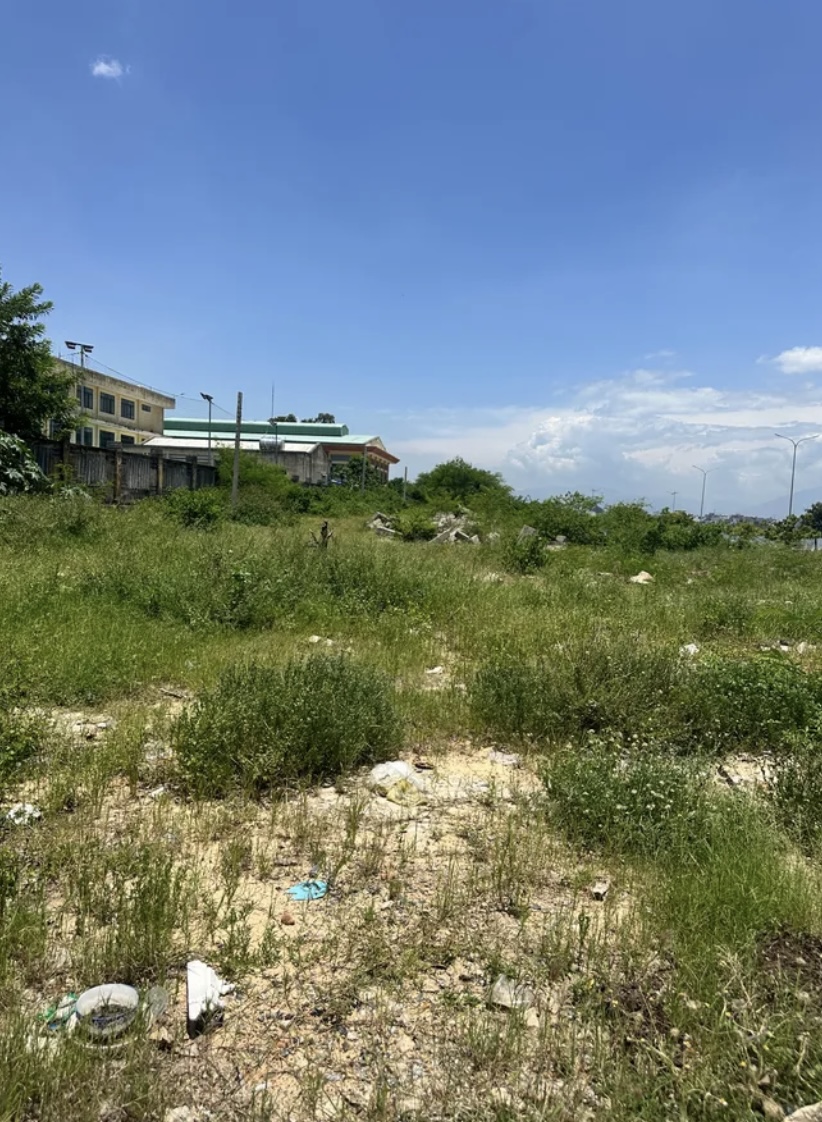Lô đất 2 mặt tiền Lộc Ninh . DT:170m , ngang 14m