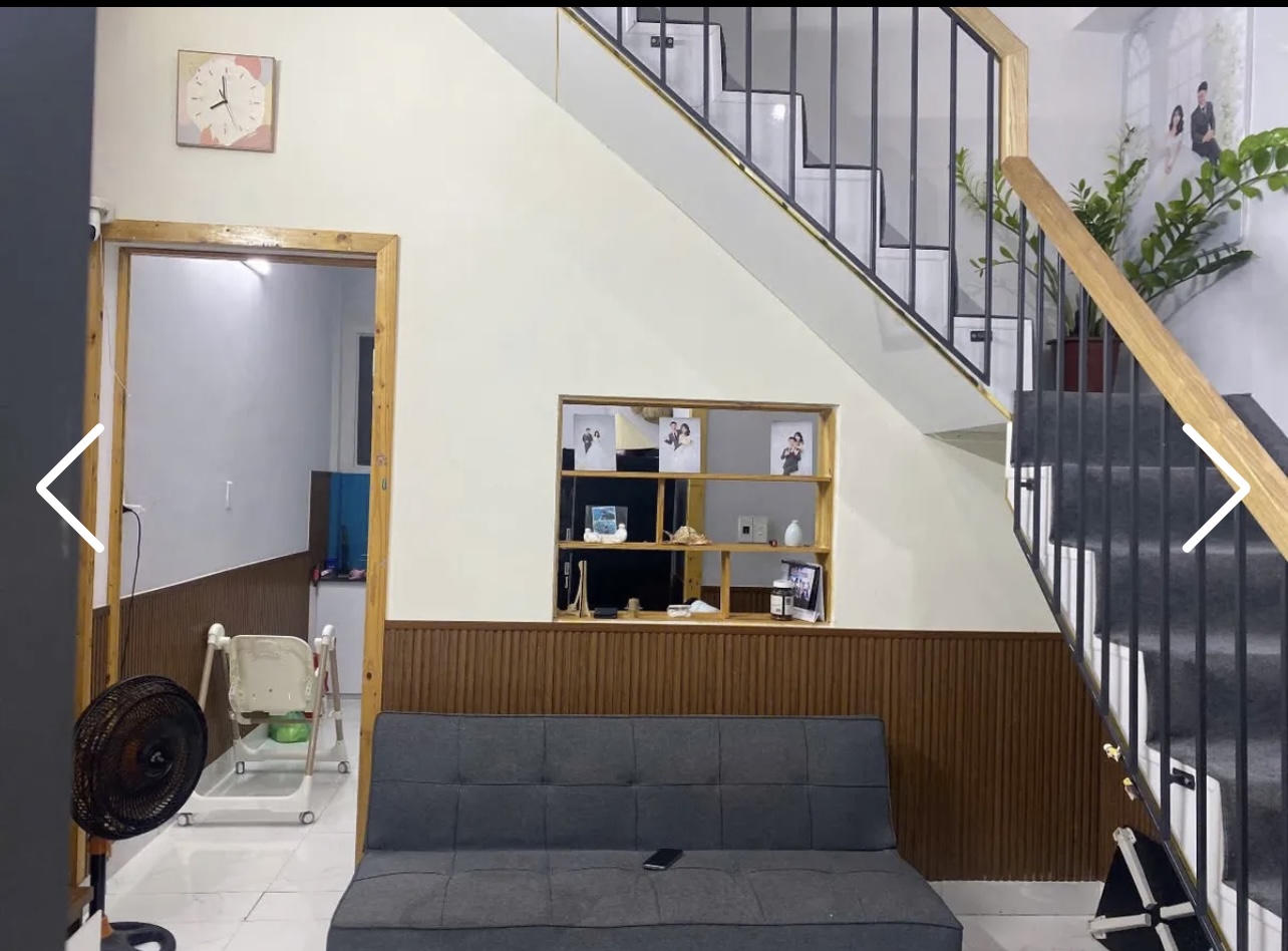 Nhà 2 tầng Trần Cao Vân . Chỉ xách vali vào ở ngay