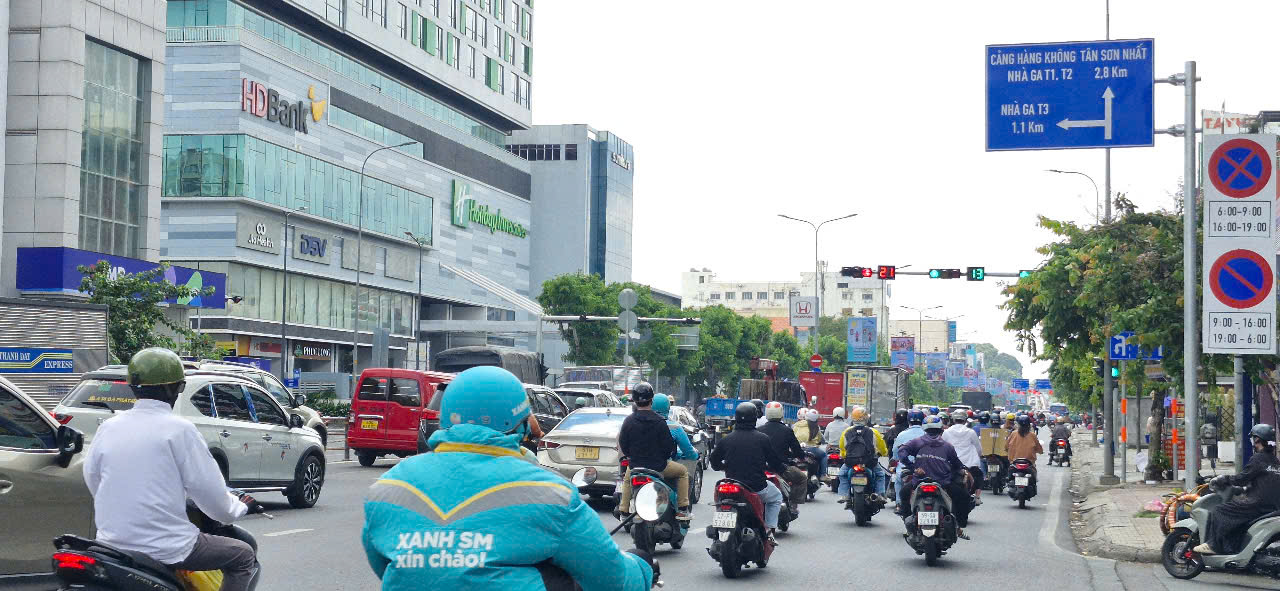 Bán biệt thự mặt tiền Cù Chính Lan, 3 tầng, 172m², Gần đường Cộng Hòa, ga T3, Vincom, Etown, SHR.