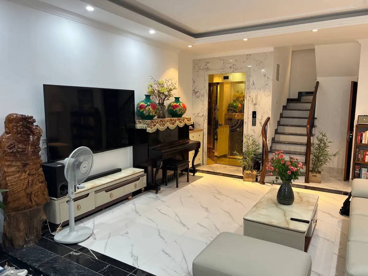 BÁN NHÀ LÔ GÓC 3 MẶT NGÕ HỒNG MAI - AN SINH SẦM UẤT - THANG MÁY - FULL NỘI THẤT - NGÕ THÔNG TỨ TUNG - TRUNG TÂM HAI BÀ TRƯNG - 16,8 TỶ.