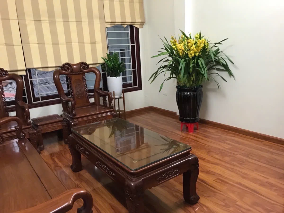 Bán nhà phân lô Phan Văn Trường, Cầu Giấy – Chợ Nhà Xanh: Ô tô đỗ cửa, kinh doanh sầm uất!