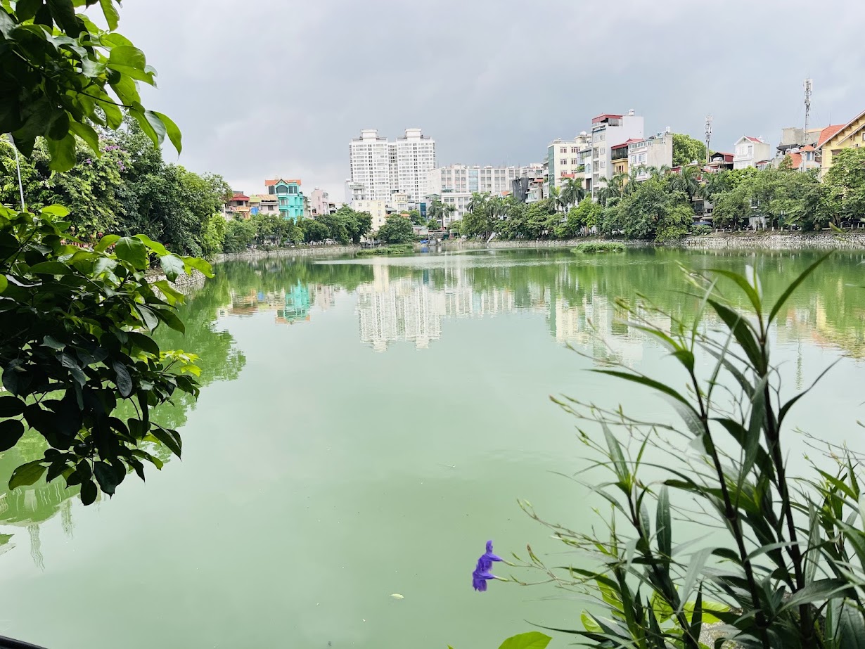 NHÀ ĐẸP VIEW HỒ, TRƯỚC NHÀ Ô TÔ TRÁNH ,2 MẶT NGÕ, VỈA HÈ RỘNG,PHÙ HỢP Ở HOẶC KINH DOANH ĐỈNH