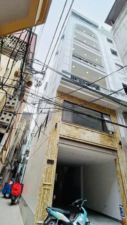 BÁN GẤP CĂN LÔ GÓC 2 MẶT THOÁNG - KIM GIANG, HÀ NỘI Diện tích: 50m² Xây dựng: 7 tầng + 1 tum