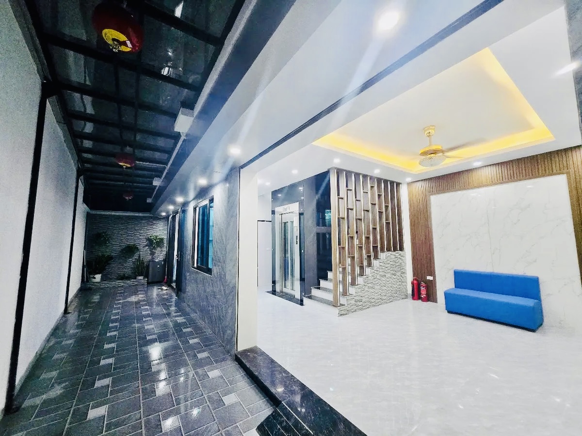 BÁN TÒA CHDV – DÒNG TIỀN ỔN ĐỊNH – PHỐ ĐẠI HƯNG, THANH TRÌ – GIÁ SIÊU HỢP LÝ Diện tích: 71m² Kết cấu: 6 tầng, có thang máy