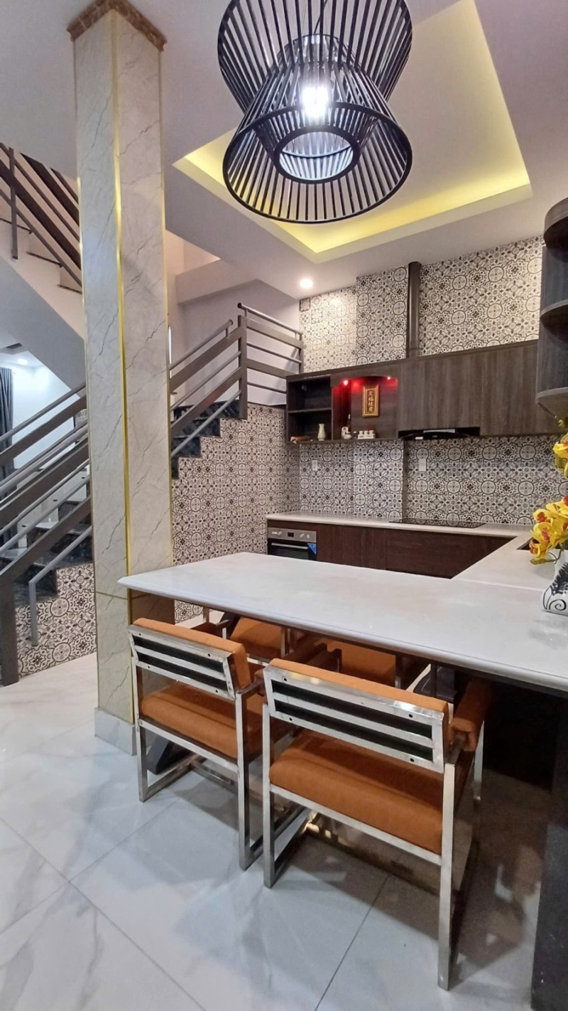 ♣ Nhà Kiệt Ô tô thẳng 60m ra Nguyễn Tri Phương, 82m2, ngang 5.5m, 3 tầng, 6 Phòng, 6.x tỷ