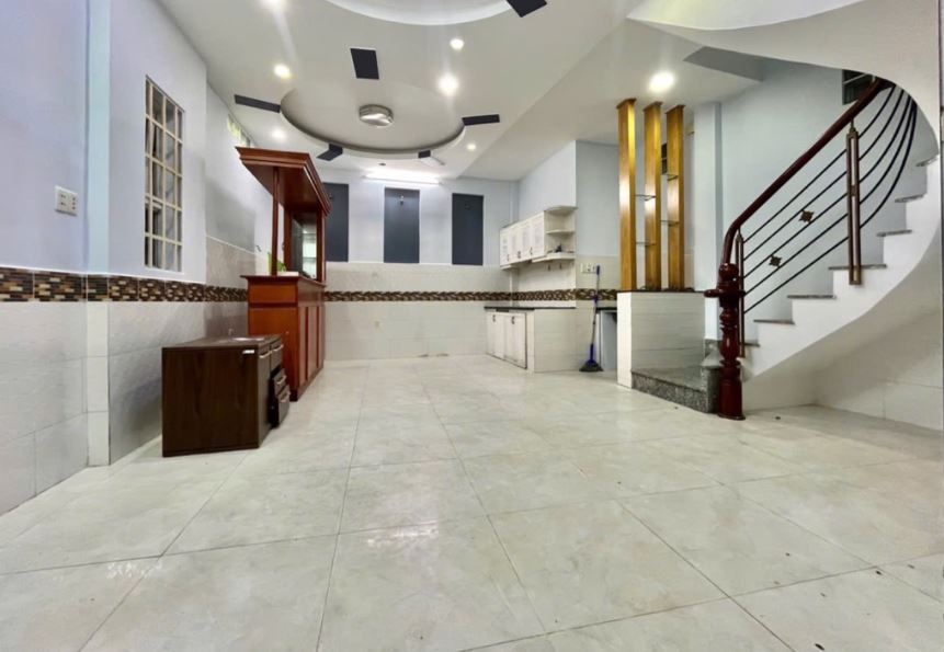 PHAN ĐĂNG LƯU , PHÚ NHUẬN - HẺM XE HƠI LÔ GÓC, LÔ GÓC 3 MẶT THOÁNG - 39M2 - 4 TẦNG BTCT - NHỈNH 7 TỶ TL