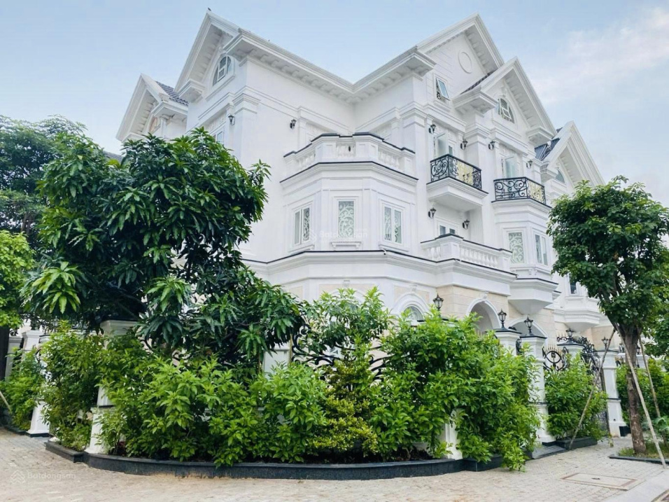 BÁN BIỆT THỰ TRUNG TÂM BÌNH THẠNH, HXH LÊ QUANG ĐỊNH, PHƯỜNG 7, BÌNH THẠNH. Dt 15x17m2 giá 27.99 tỷ