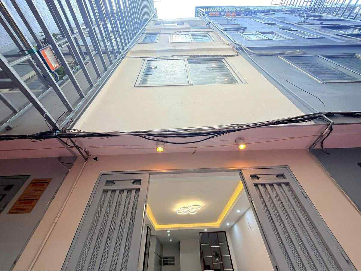 Bán nhà Trần Quốc Vượng siêu hiếm- nhà dân xây 5 tầng full nội thất-thoáng trước sau-50m ra oto- ngõ thông tứ phía