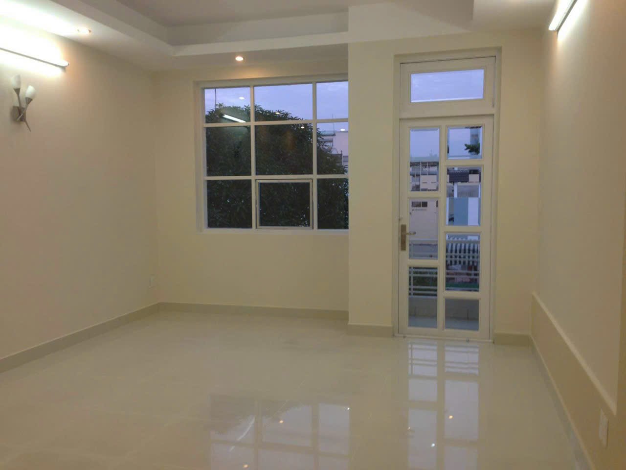Bán nhà mặt tiền khu K300, P12, Tân Bình (4.2x20m) 5 tầng - HĐT 40tr - 13.9 tỷ