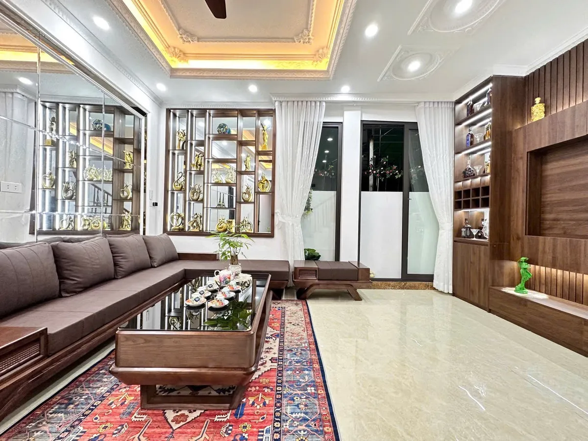 BÁN SIÊU PHẨM NHÀ MỚI KHU VIP CẦU GIẤY – FULL NỘI THẤT – VÀO Ở NGAY