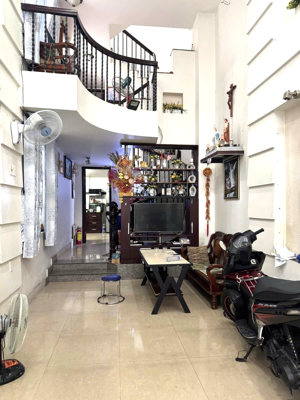 Chỉ 10.5 Tỷ TL – 69M² 6Tầng – Hẻm Xe Hơi Nguyễn Kiệm – Gần Sân Bay TSN!