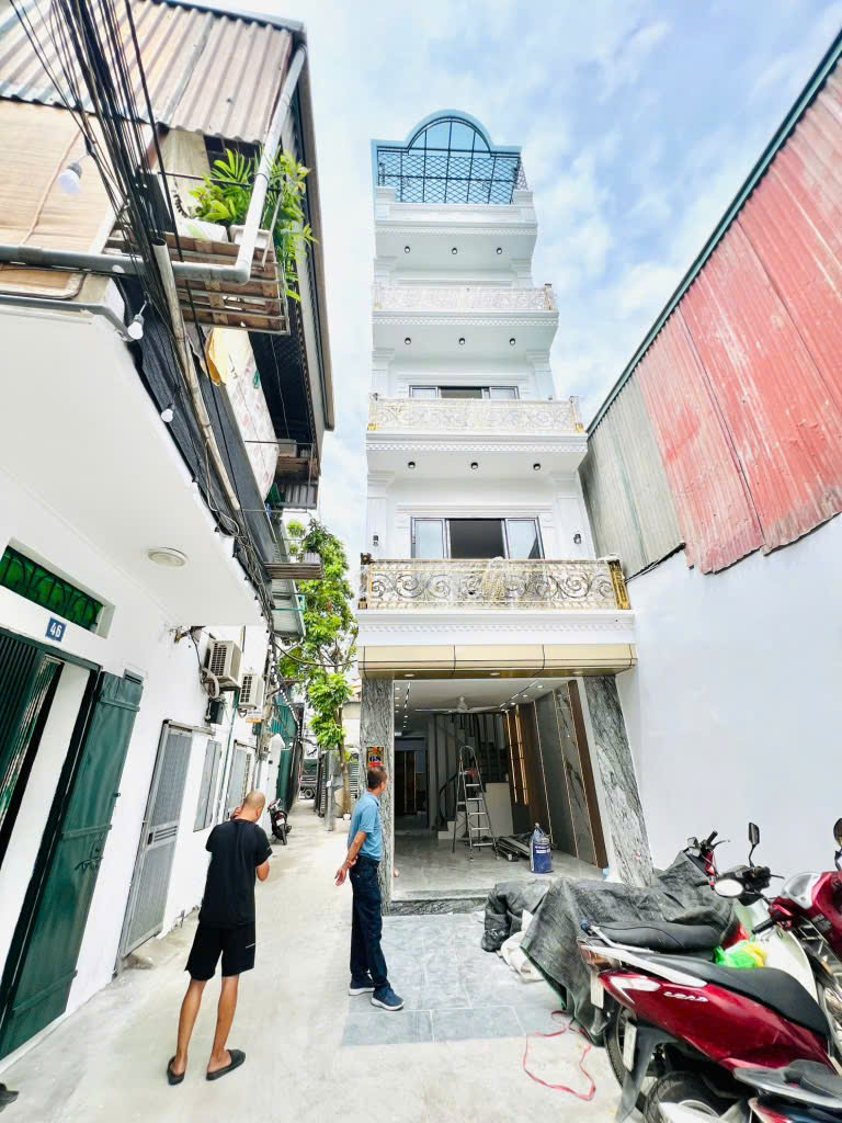 Tôi Chính Chủ cần Bán nhà ngõ 493 Trương Định. Dt 45m 6T - GARA Ô TÔ Giá chỉ 12 tỷ 45