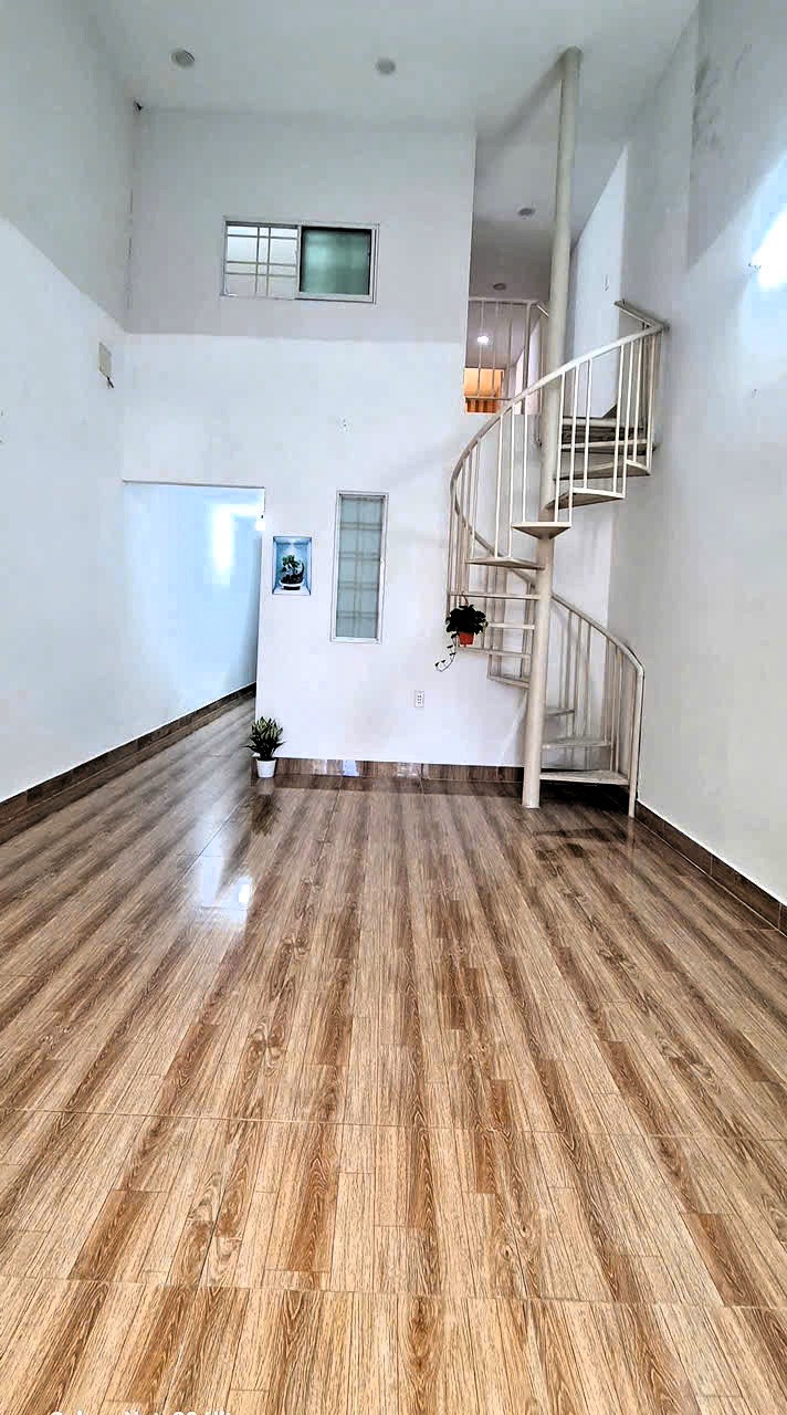 cho thuê nhà mặt tiền phường Hiệp Bình Chánh 80m², 3 phòng ngủ tiện nghi