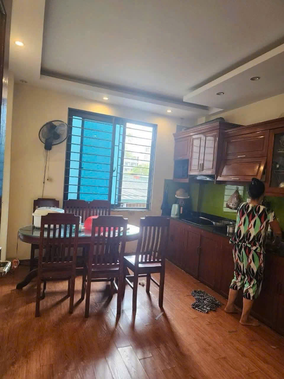 Cho thuê nhà Mặt Phố ngõ Tân Mai 5 tầng x 30m2, 3 ngủ, 4 WC, 11 Triệu