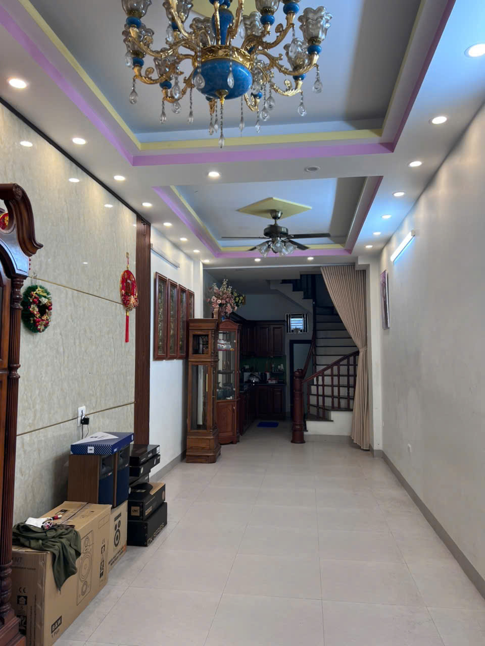 Cho thuê nhà ngõ 37 Vĩnh Hưng, 5 tầng x 37m2, 3 ngủ, 11 Triệu