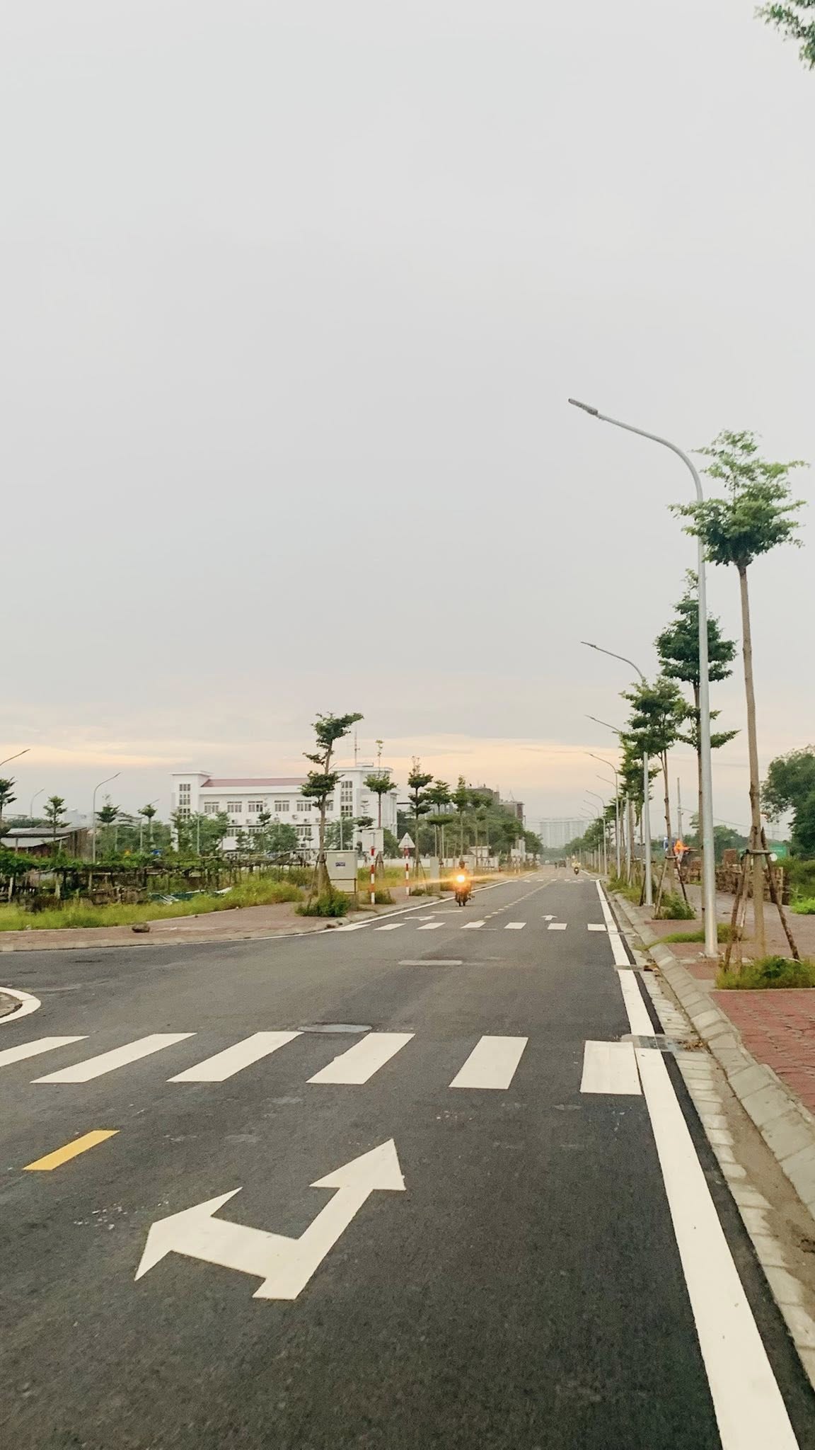 NHÀ ĐẤT THANH TRÌ - TAM HIỆP - 50M RA Ô TÔ TRÁNH - ĐẦY ĐỦ NỘI THẤT
