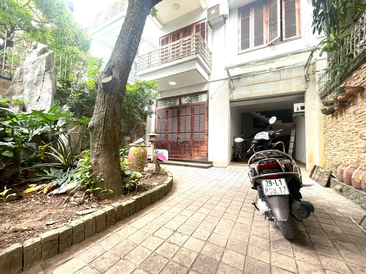 BIỆT THỰ PHÙNG KHOANG, NAM TỪ LIÊM, Ô TÔ TRÁNH, 131m2, 5 TẦNG, MT 7m, NHỈNH 200 Tr/m2
