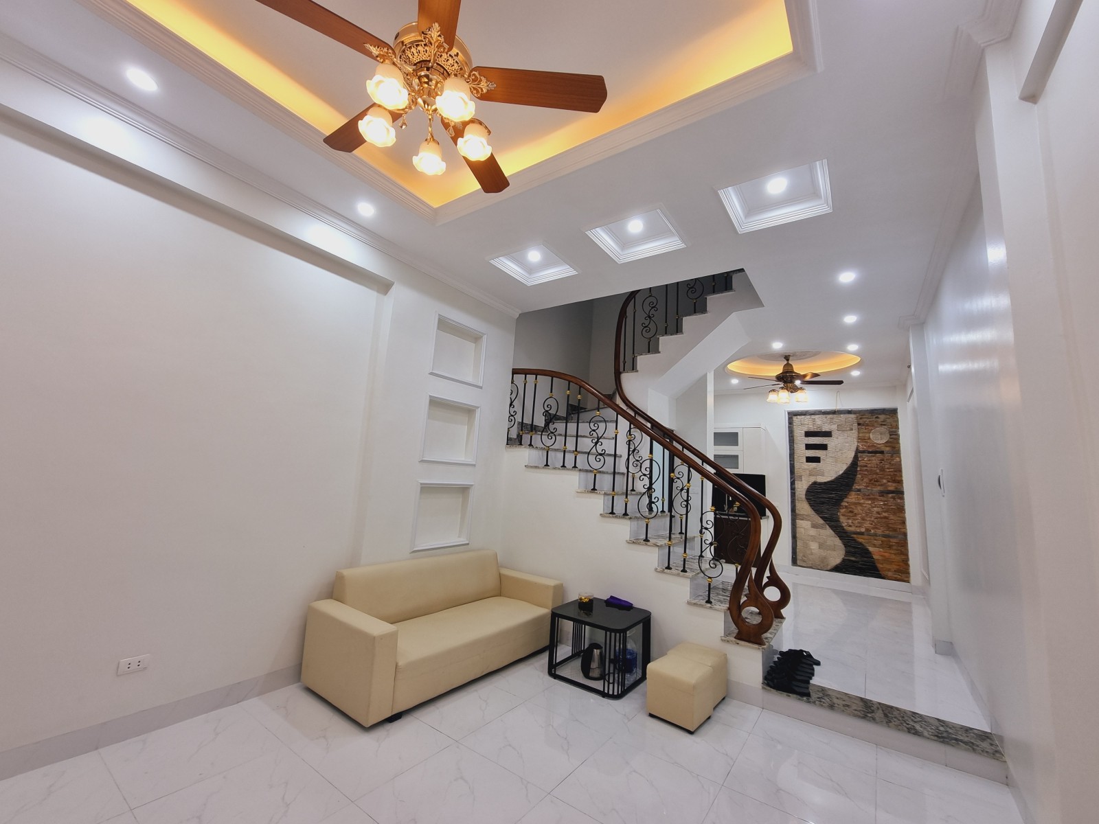 CƠ HỘI DUY NHẤT LÊ ĐỨC THỌ 33m², 5 tầng – 7.4 tỷ – Vài bước chân ra mặt phố lớn!