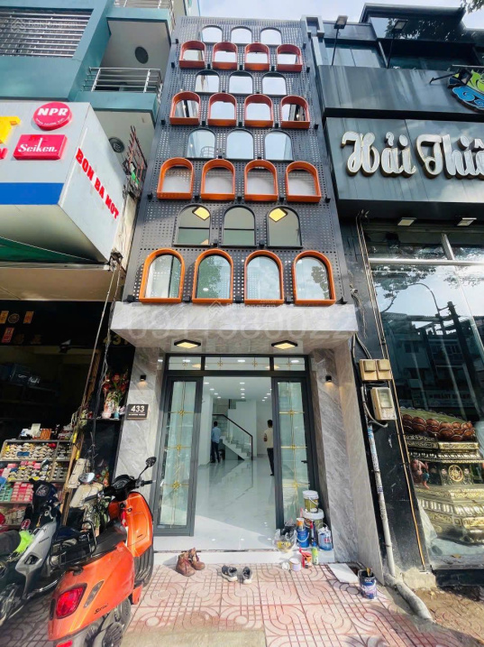 Bán nhà mặt tiền An Dương Vương Quận 5. Khu Chuyên kinh doanh xe hơi và phụ tùng. Giá chỉ 18.7 Tỷ