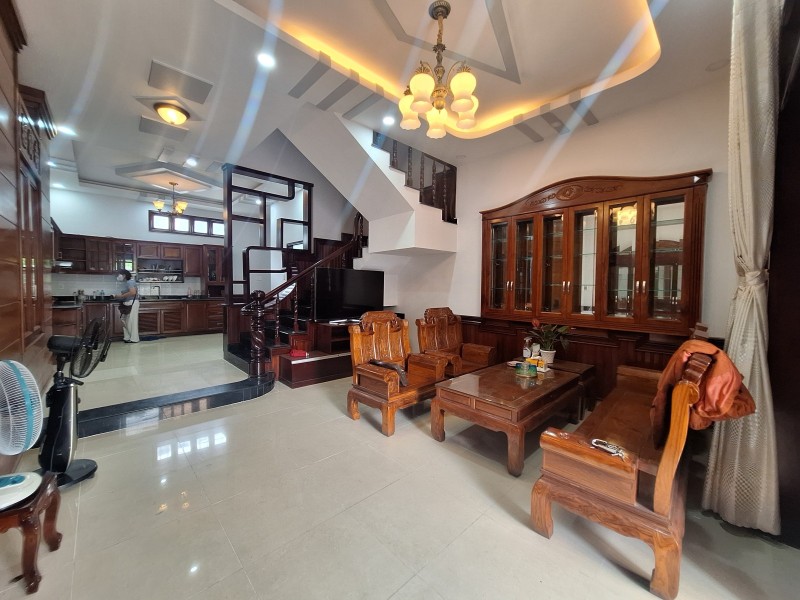 Bán nhà Đỗ Xuân Hợp, Q.9, Phước Long B. 60m2, 3 tầng, 4PN. Sổ hồng, 7.2 tỷ. LH: 0933125879