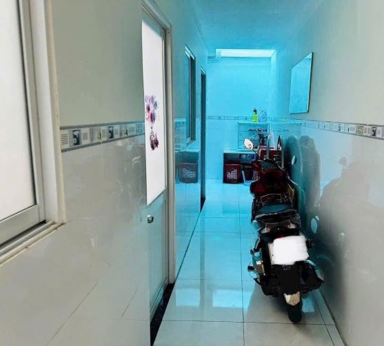 ♣ Nhà kiệt Ô tô Nguyễn Tri Phương, 30m ra MT, 125m2, C4, gác lửng, 5.x tỷ