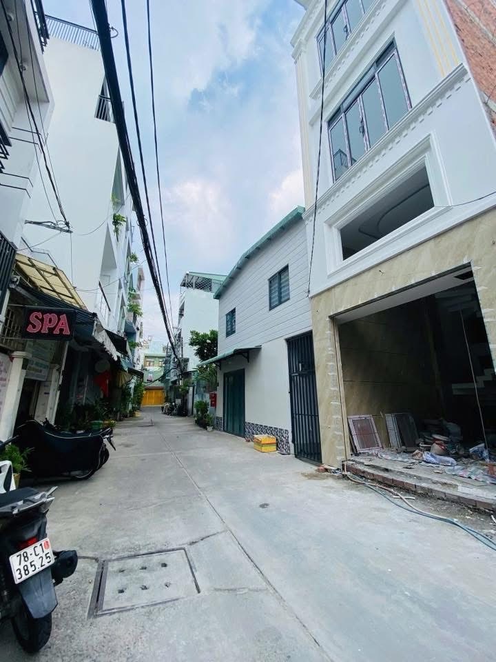 Chính chủ bán nhà 2 MT lô góc 97/32 Tân Quý – 5 tầng full nội thất – Sổ nở hậu – Giá mềm!