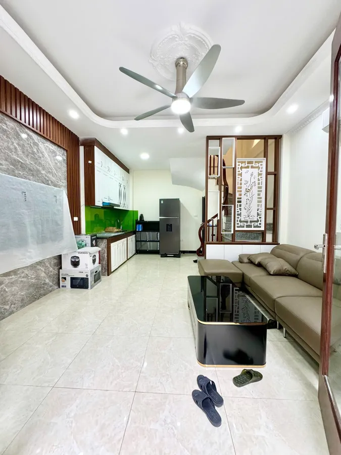 Bán nhà khu Hồ Đền Lừ- Hoàng Mai, DT31m x5T, MT4.2m, gần CV Hồ Đền Lừ, giá 7.2 tỷ