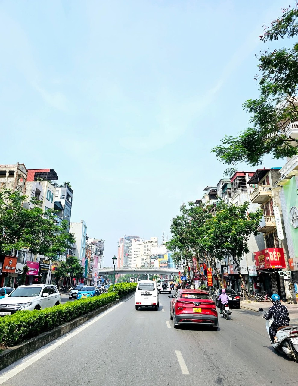 BÁN TÒA NHÀ VĂN PHÒNG 10 TẦNG – PHỐ NGUYỄN VĂN CỪ – DOANH THU HƠN 200 TR/ THÁNG - CÓ GPXD, PCCC ĐẦY ĐỦ - HÀNG HIẾM