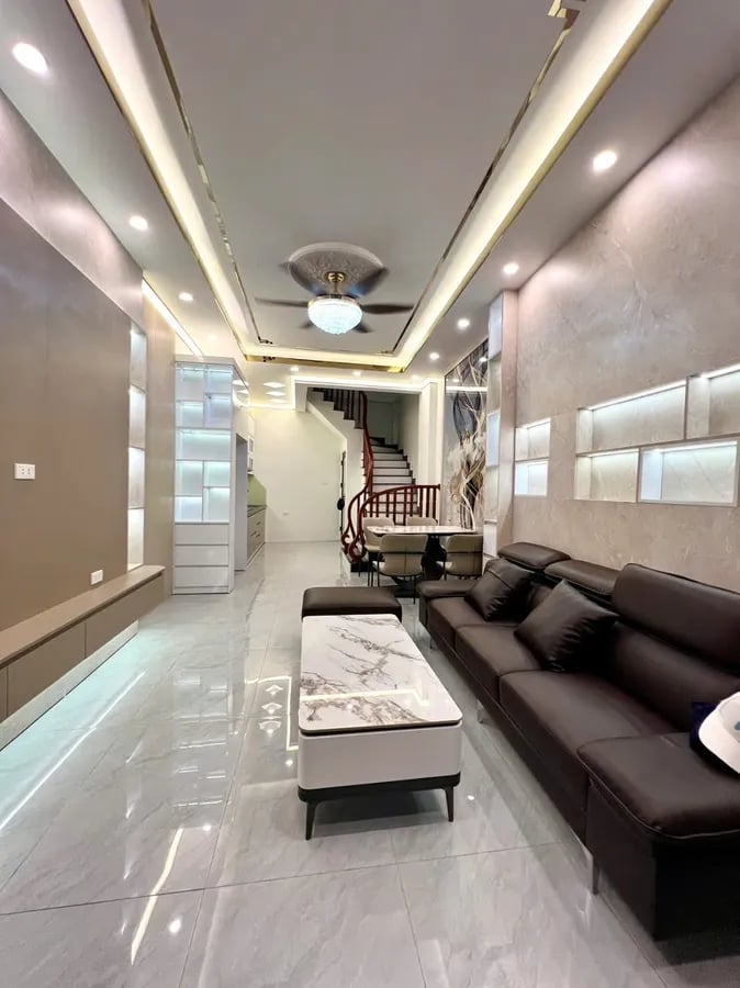 Nhà đẹp Hà Đông 34m², 5 tầng – gần phố, gần hồ – đủ tiện nghi – giá chỉ 6.95 tỷ – sổ đỏ