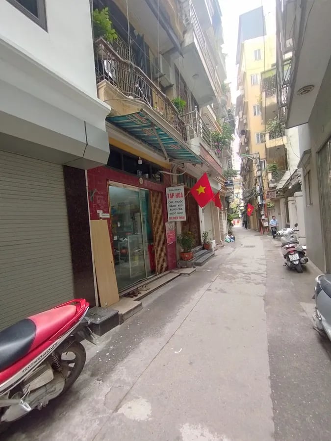SIÊU PHẨM LÊ TRỌNG TẤN – 5 TẦNG GỖ LIM – NGÕ Ô TÔ – CÁCH PHỐ 5M – KINH DOANH ĐỈNH GIÁ HỜI!