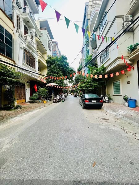 Bán nhà phân lô phố Phạm Tuấn Tài, Cầu giấy 5 tầng, mt 5.9m, diện tích 67m2