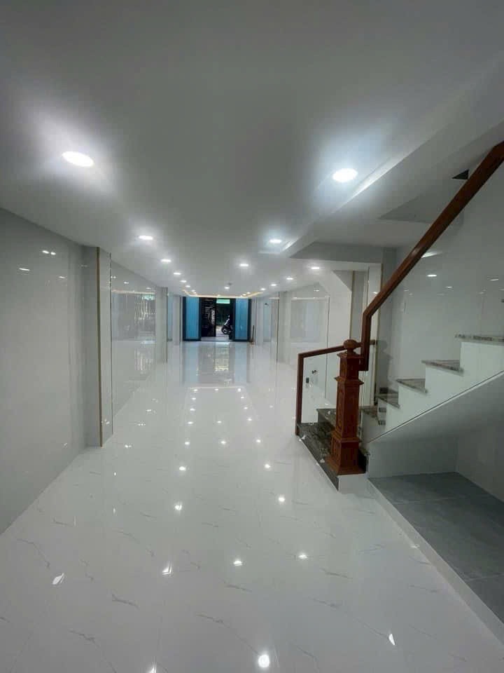 Bán nhà riêng tại Âu Dương Lân, 24,6 tỷ, 150m2, pháp lý đầy đủ, giá tốt uy tín