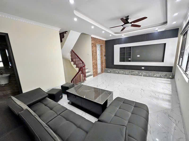 BÁN NHÀ XUÂN LA 50M*7TẦNG THANG MÁY LÔ GÓC 2 THOÁNG FULL NỘI THẤT NGÕ THÔNG Ô TÔ, CHỈ 12.1 TỶ