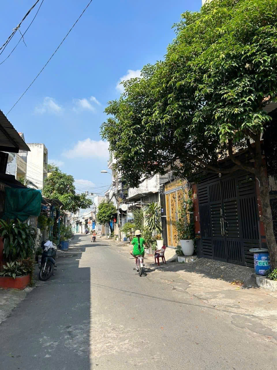 BÁN NHÀ XƯỞNG MẶT TIỀN ĐƯỜNG TRUNG MỸ TÂY QUẬN 12 - 339M2 (9 x 38) - VỊ TRÍ OK