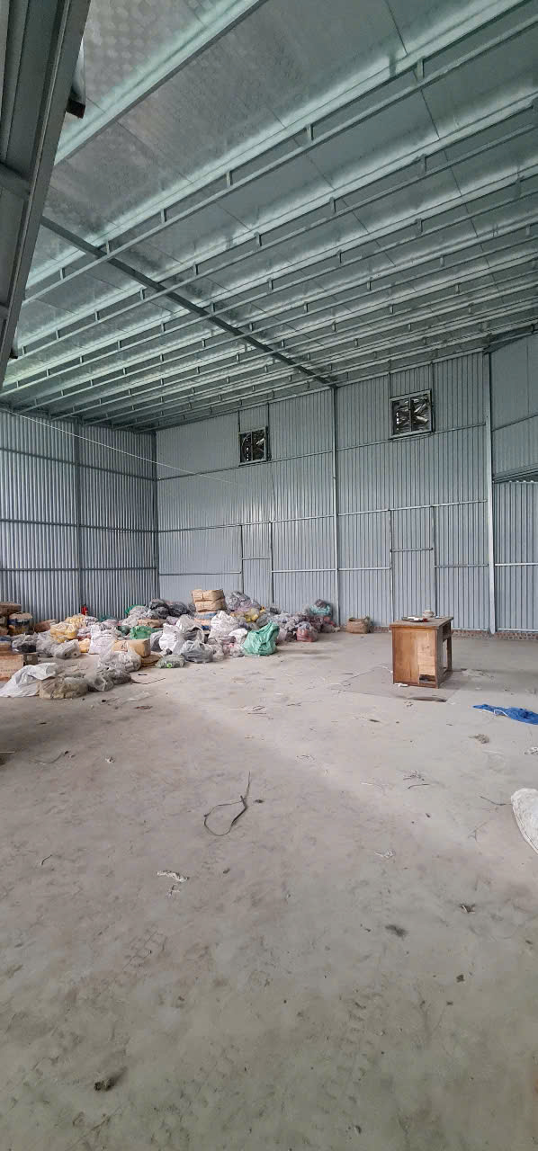 cho thuê kho xưởng tại Đại Thanh, Thanh Trì, Hà Nội. Diện tích 300m kho xưởng kiên cố cao 6m , điện 3 fa, nước sạch đầy