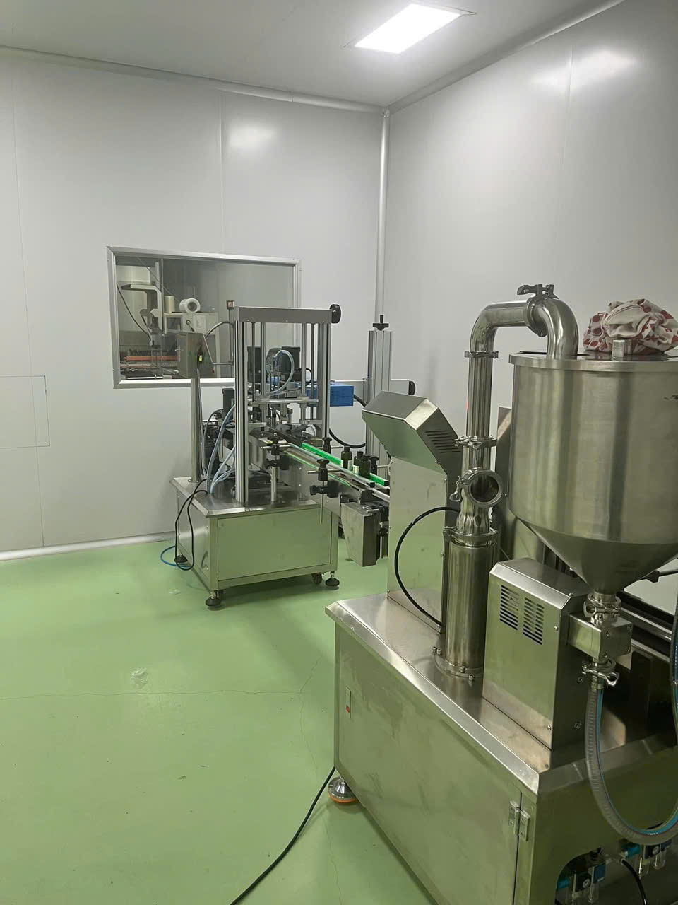 bán nhà xưởng sản xuất Mỹ Phẩm tại Hòa Thạch, QUốc Oai, Hà Nội. Diện tích đất 1120m đã có dãy nhà xưởng 400m sơn epoxy