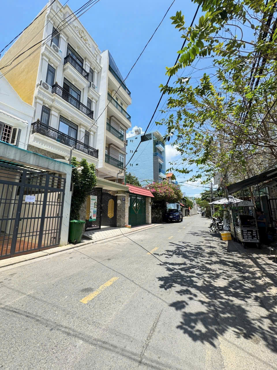 bán nhà biệt thự, liền kề tại 112đường Nguyễn Văn Hưởng, Phường Thảo Điền, Quận 2, TP. Thủ Đức.