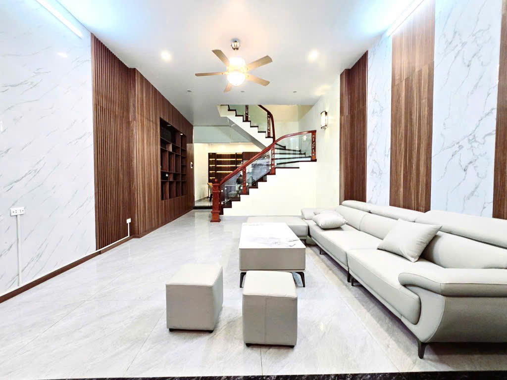 Nhà An Dương Vương – 31m2 x 5 tầng – 2 THOÁNG – GIÁ 7.8 TỶ