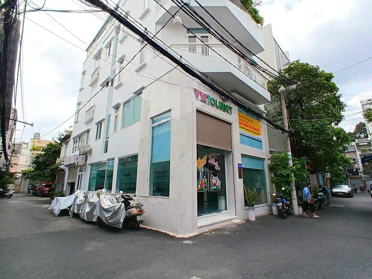 Bán nhà khu vip Lê Văn Sỹ, an ninh, BTCT đẹp kiến trúc lạ, ngang 6,5 m, giá 8,9 tỷ