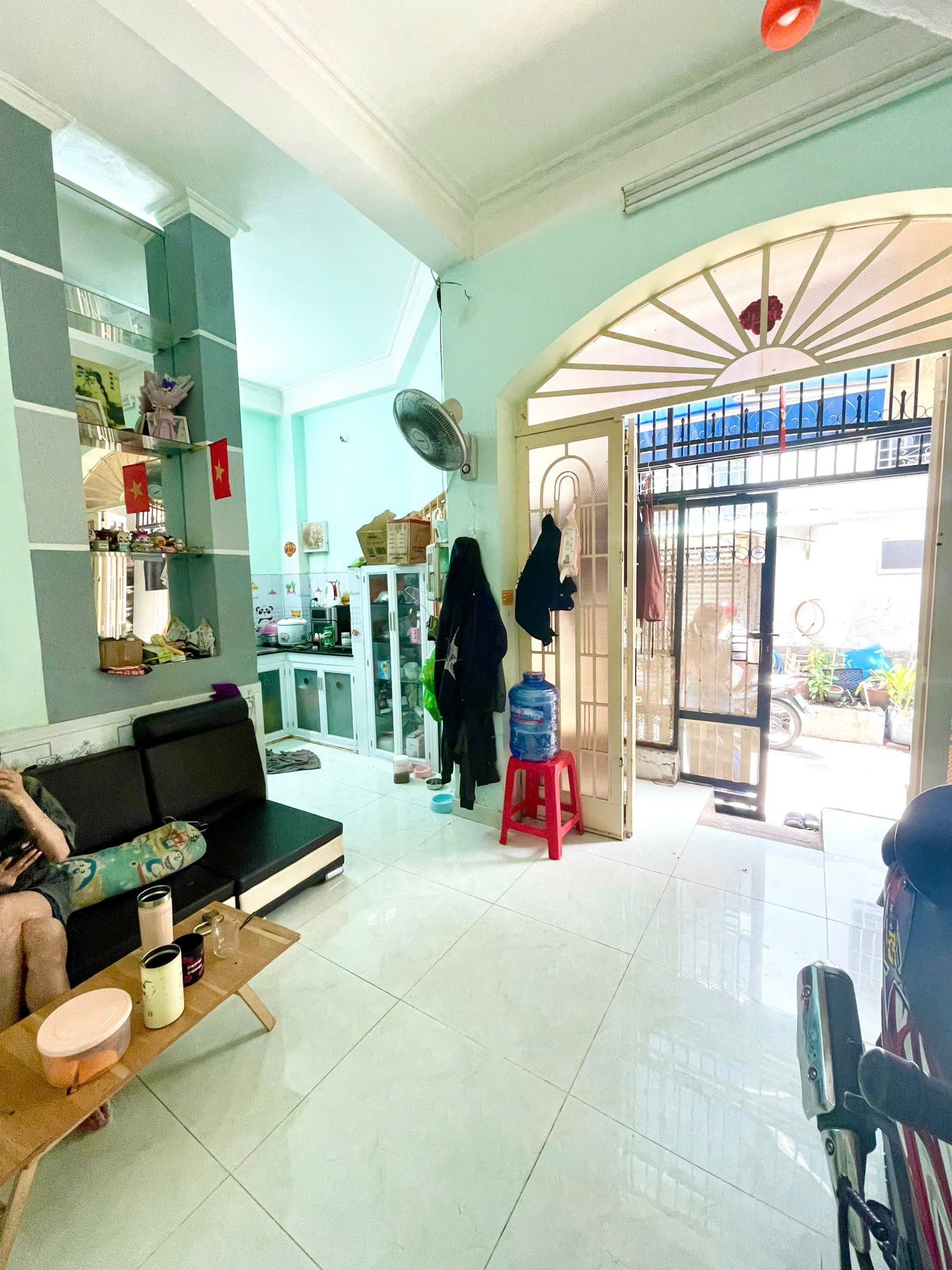 Bán nhà hẻm xe hơi thông – ngang 6m rộng rãi – tiện kinh doanh đa ngành – chỉ 3 tỷ 260 TL