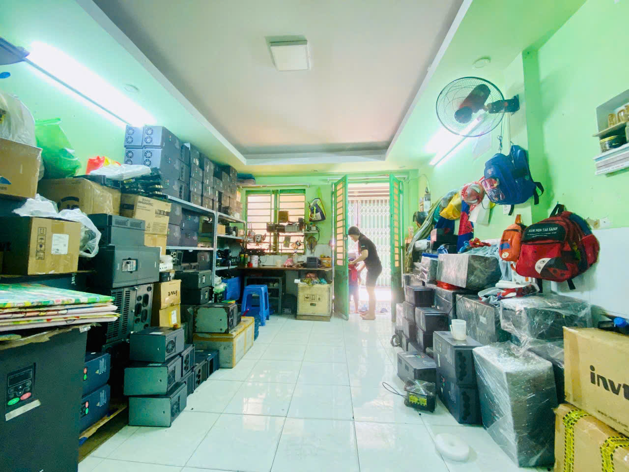 Bán nhà Phạm Văn Bạch gần nhà ga T3, 2 tầng chắc chắn, chỉ 3 tỷ 45 thương lượng