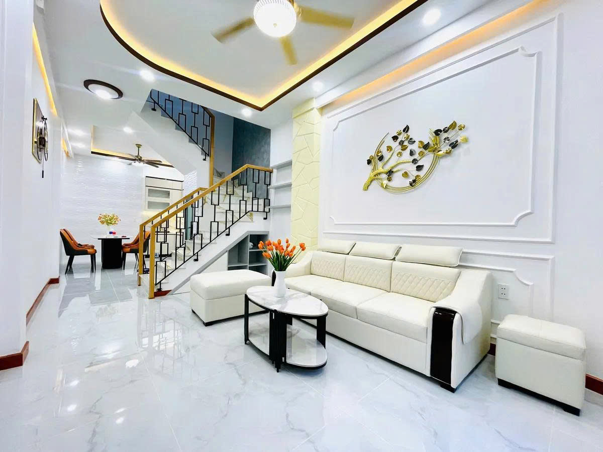 BÁN NHÀ MỚI XÂY-FULL NỘI THẤT - NGÔ GIA TỰ Q10 Giá chỉ 8tỷ2 (TL nhẹ)