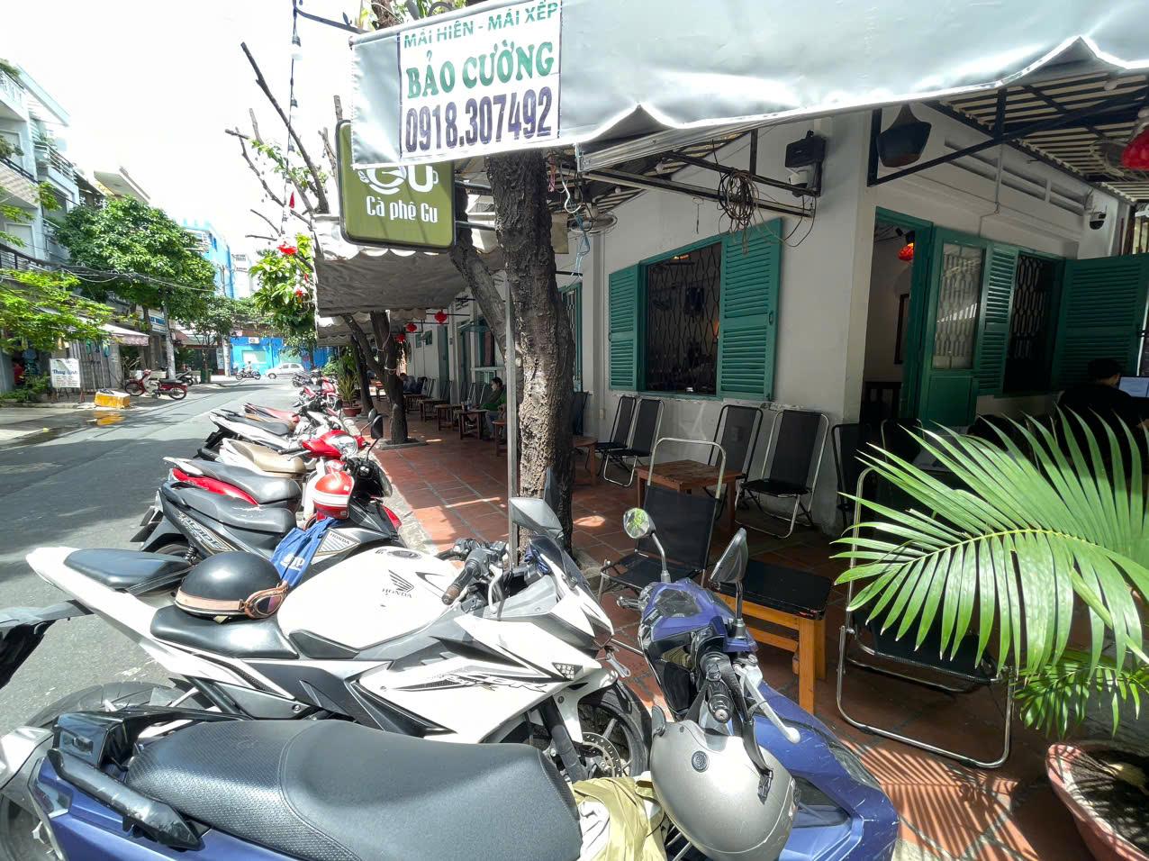 Gò Vấp, Hot Hot ! Quán Đẹp ! SANG QUÁN Cafe Góc 2 MT vị trí đẹp, DTSD : 9m x 22m, Tel : 0975577143 ( Chính chủ )