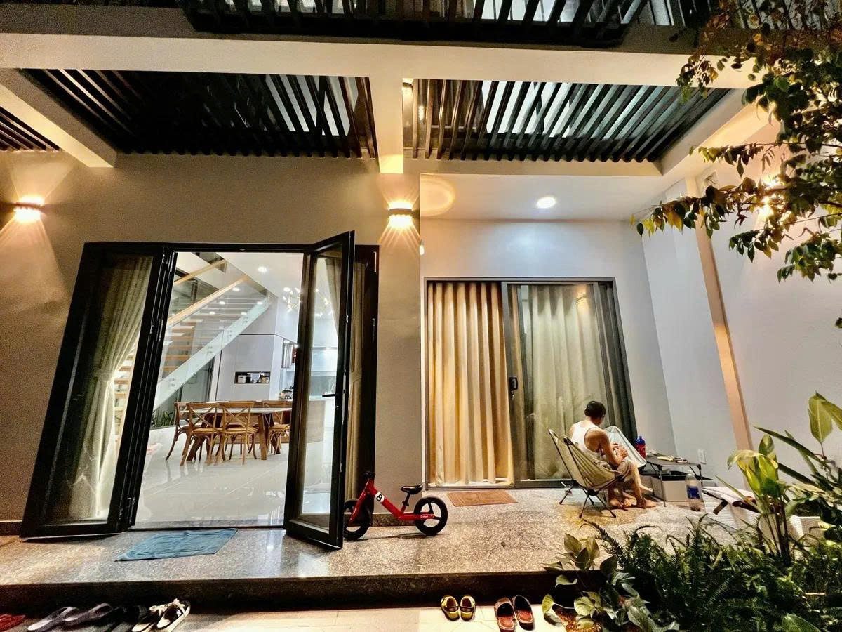 Siêu Phẩm Nguyễn Hữu Tiến Tân Phú – Lô Góc – 2 Khối Nhà – Mặt Tiền 16m – Giá 20 tỷ