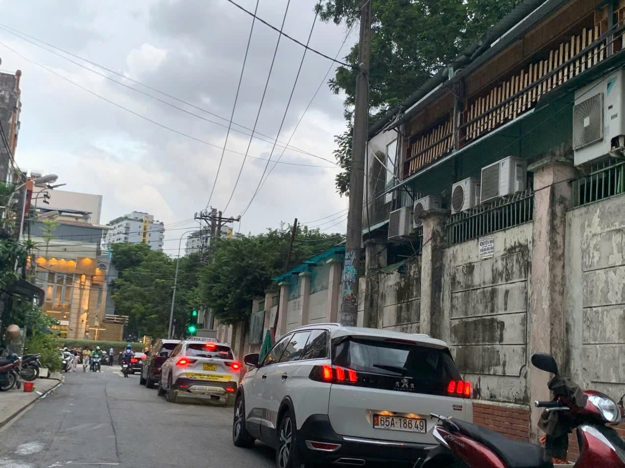 Bán Nhà 4 Tầng 60M2 Sổ Đẹp Hẻm Xe Hơi Thông Ngang Hơn 5M Mới Vào Ở Ngay Giá 9 Tỷ 2 tl