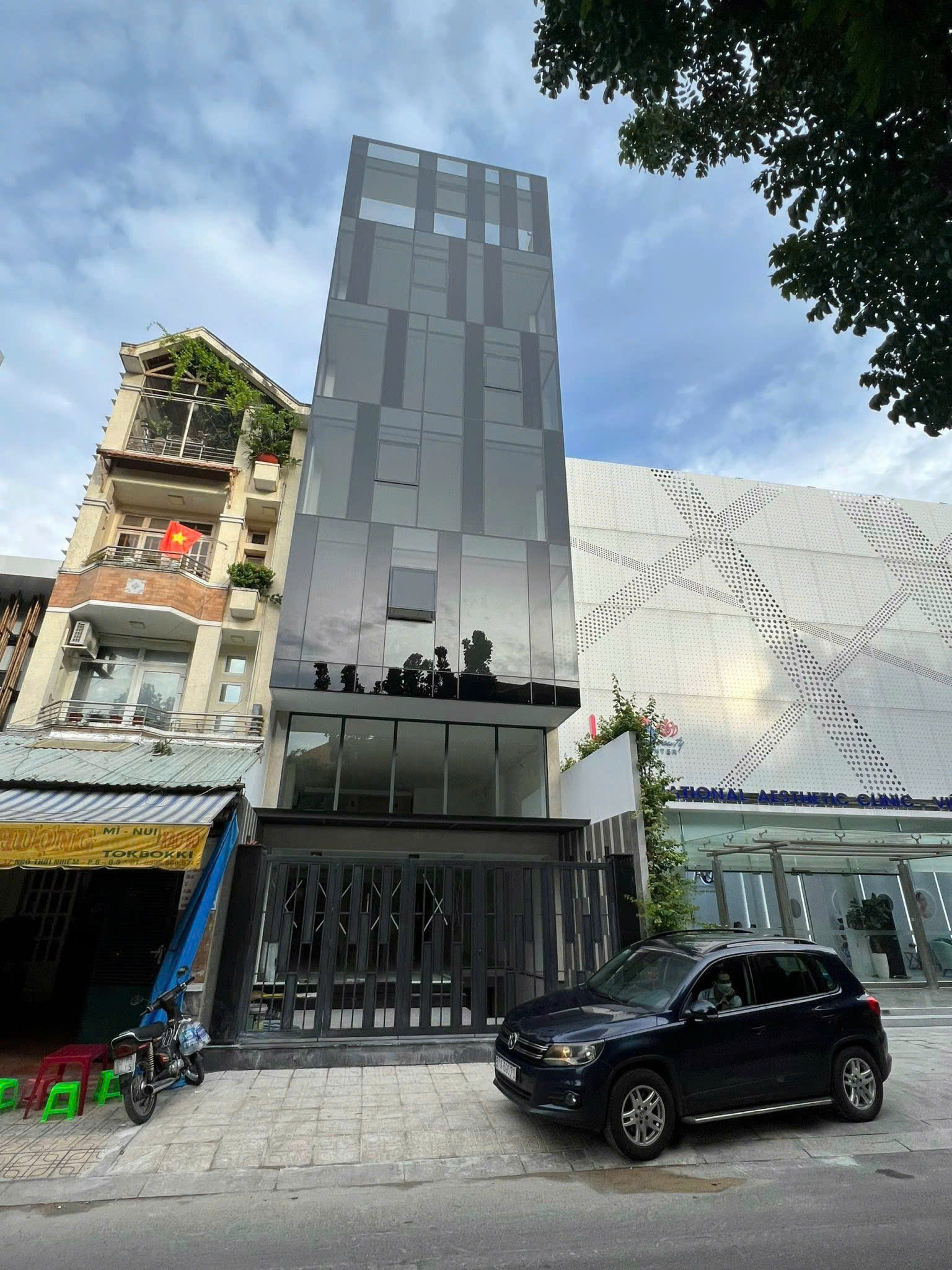 BÁN TÒA NHÀ MẶT TIỀN NGÔ THỜI NHIỆM,P9, Q3. DT 8X25M, HẦM 7 TẦNG, HĐ THUÊ 203TR/THÁNG GIÁ 85 TỶ
