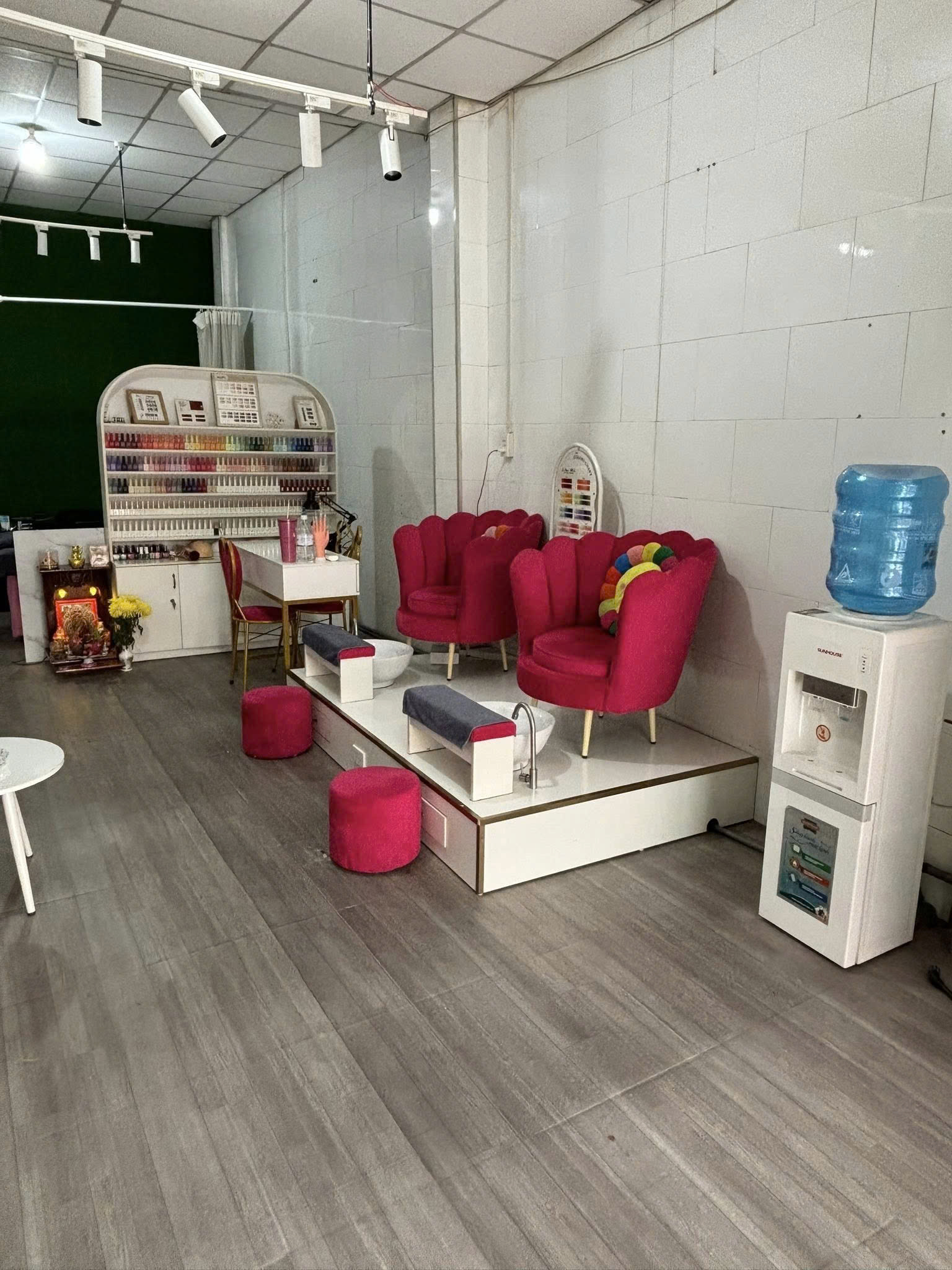 Cần sang lại tiệm nail mi gội mặt tiền Phan Anh, Bình Trị Đông, Bình Tân